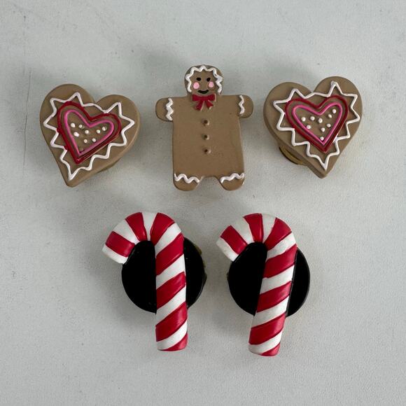 Vintage Lot 5 Christmas Candy Cane Gingerbread Button Covers  Resin 1/2 inch - Picture 1 of 2